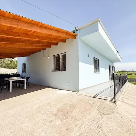 Contemporary Hidden Gem With Pool And Garden * Durrës