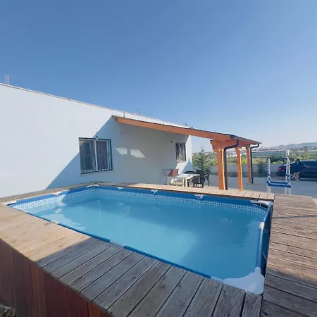 Contemporary Hidden Gem With Pool And Garden Вилла